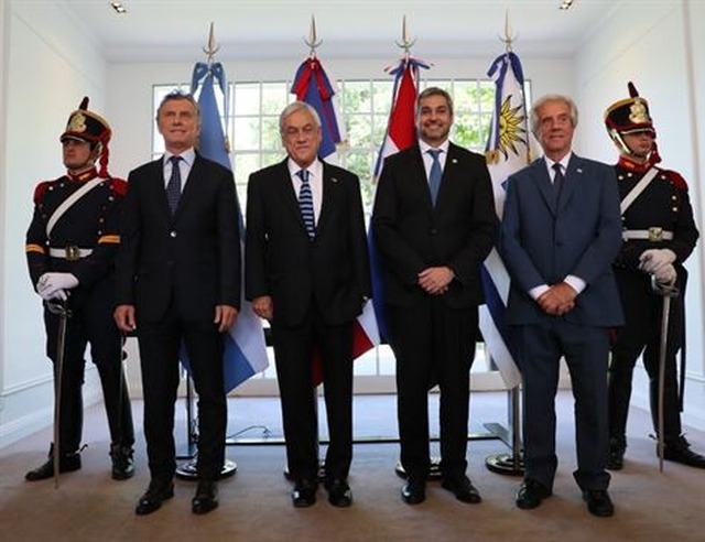 5c931d72512de53cb775aeadc10693b3d614165755e15