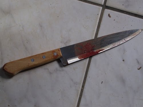 arquivos_noticias_2016_mar_09_10_12_homem_leva_facada