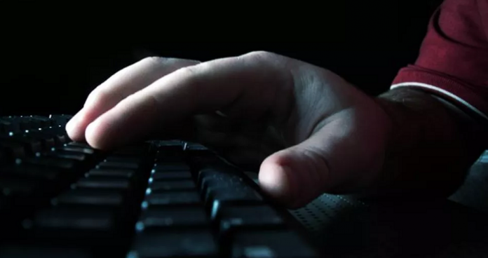 hand-on-keyboard-1243602