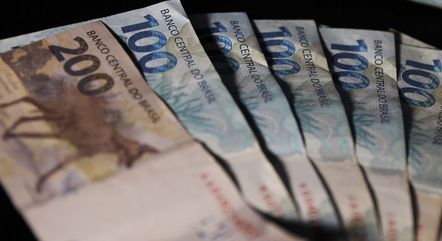 cedulas-de-200-e-100-reais-25072022125250016