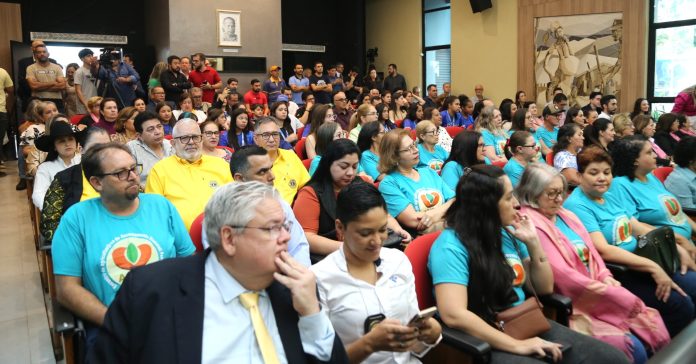 Sessao-solene-marcou-entrega-de-honarias-Foto-Bruno-Eduardo-1